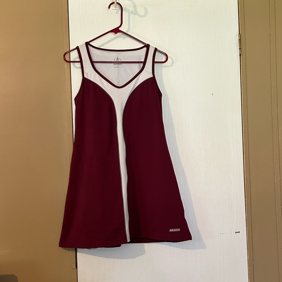Tennis dress - Picture 1 of 10
